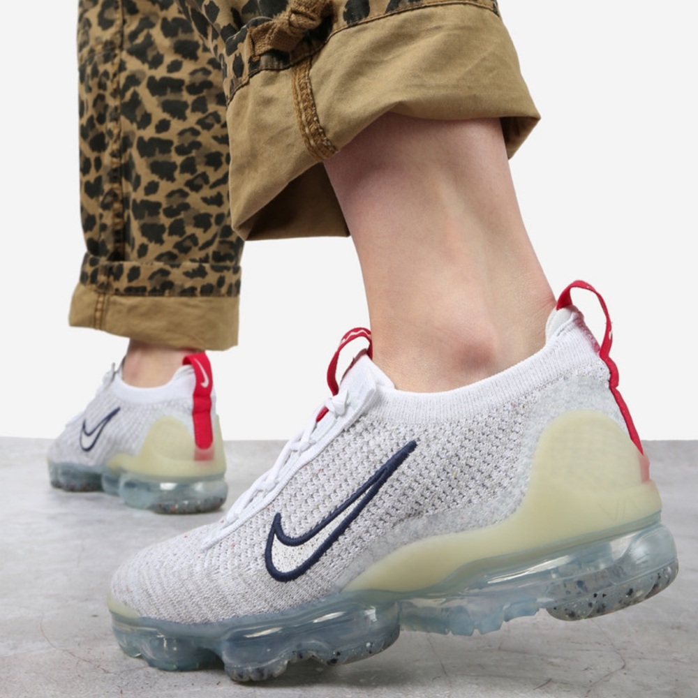 Nike Air VaporMax sneakers - Picture 3 of 10